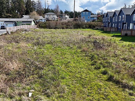 5th image of 704 Hamilton Ranch Road