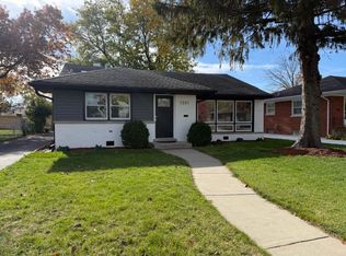 1301 Lois Ave, Park Ridge, IL 60068