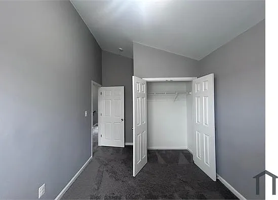 2500 Francis St — Photo 8