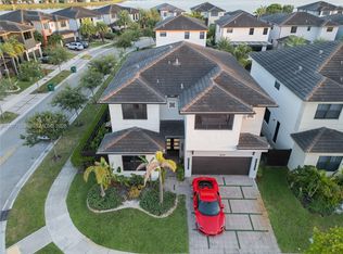Dunnwoody Lake, Miami Lakes, FL 33018