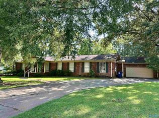 4010 Medford Dr SE, Huntsville, AL 35802