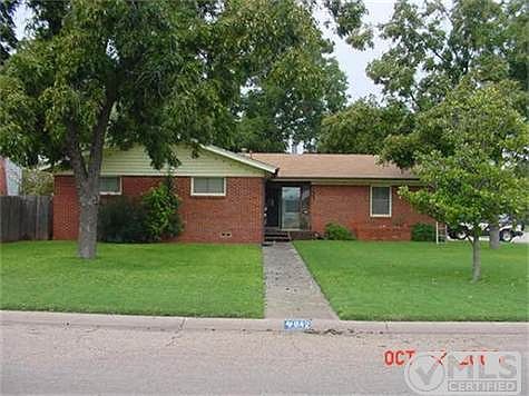 1st image of 842 Redwood Dr