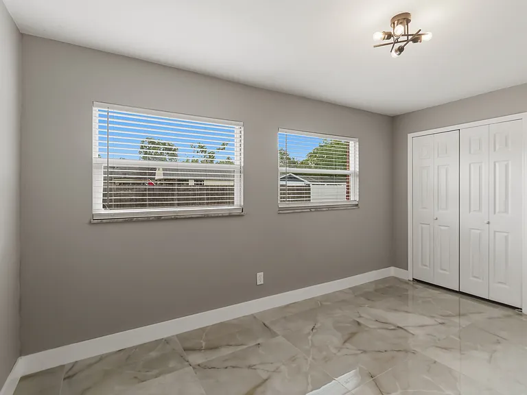436 Eagle Creek Cir — Photo 18