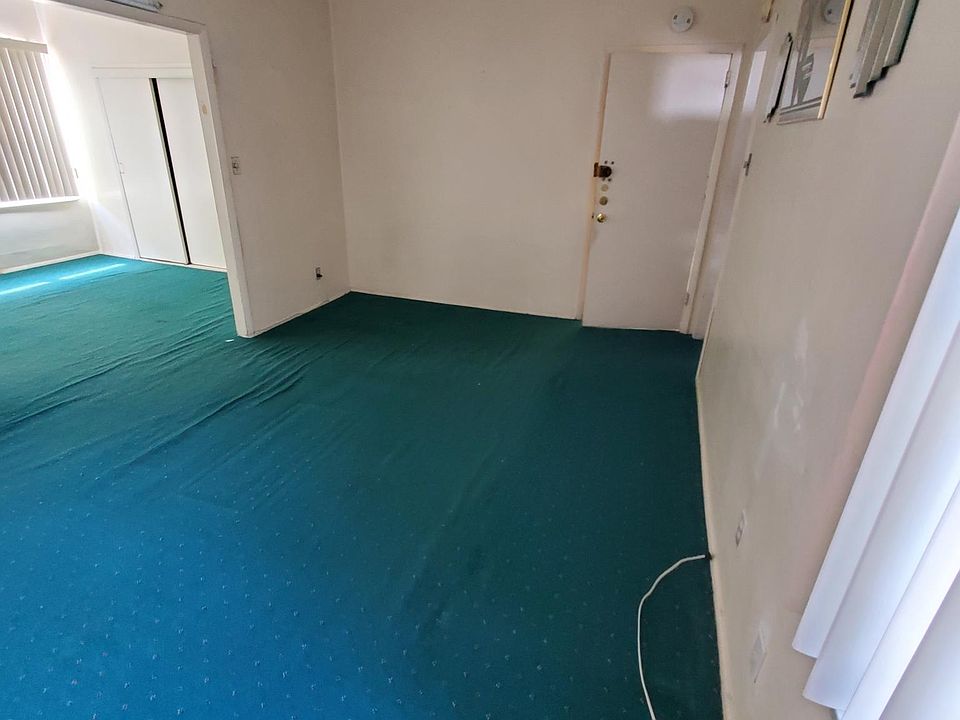 2nd image of 2413 W 2nd St #2F