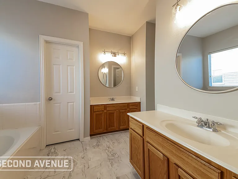 320 Creekside Dr — Photo 14