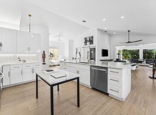 13853 Palm Grove Pl, Palm Beach Gardens, FL 33418