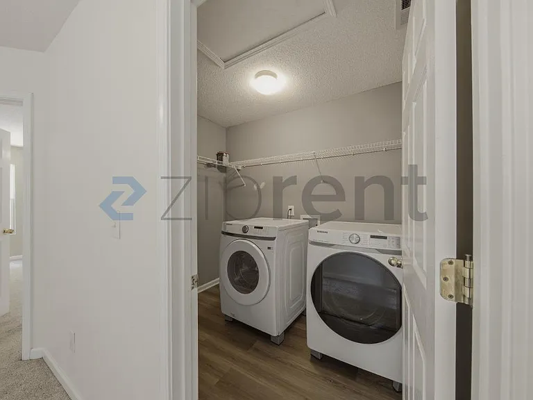261 Chadford Pl — Photo 31