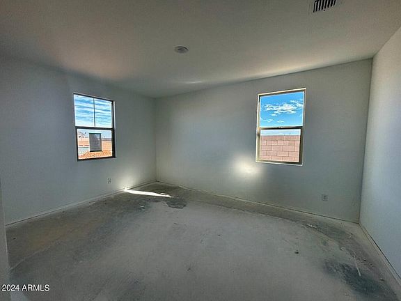 3rd image of 46807 W COE Street