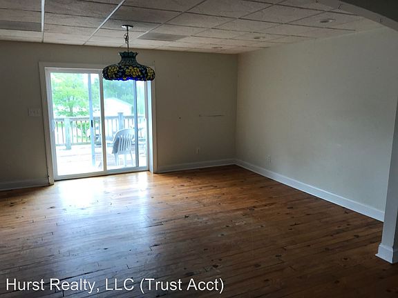 3rd image of 236B Chatham St