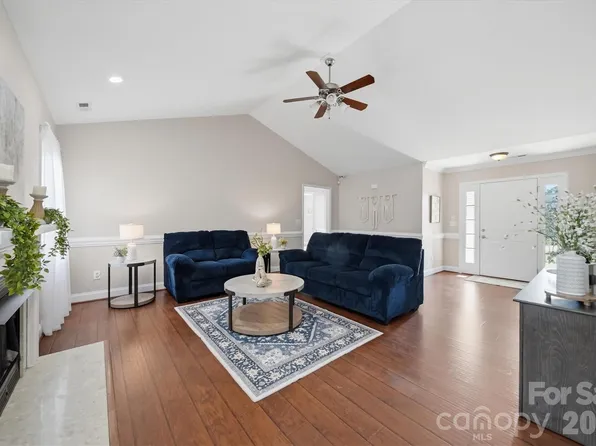 1834 Terrain Dr NW, Conover, NC 28613