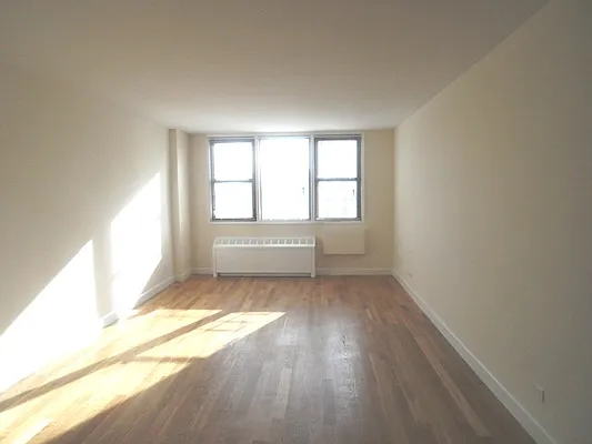 Rented by Goldfarb Properties | media 9