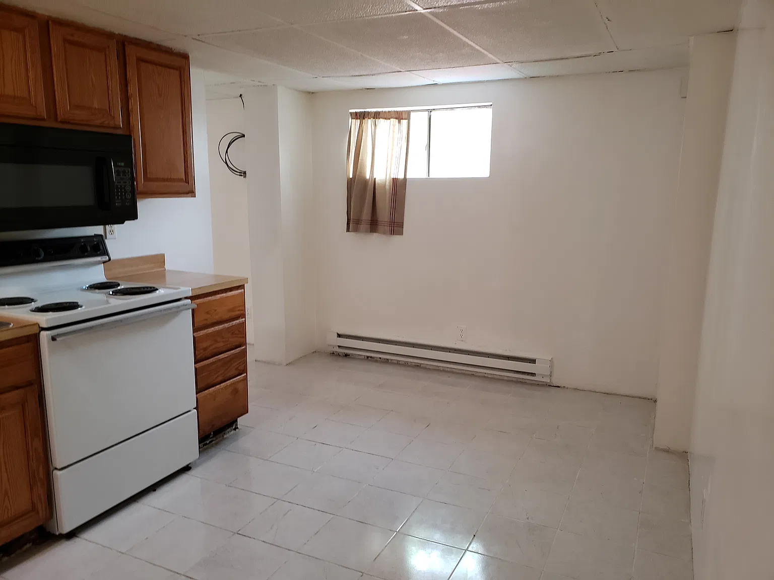 1 bed, 900 sqft, $1,650 — Photo 2
