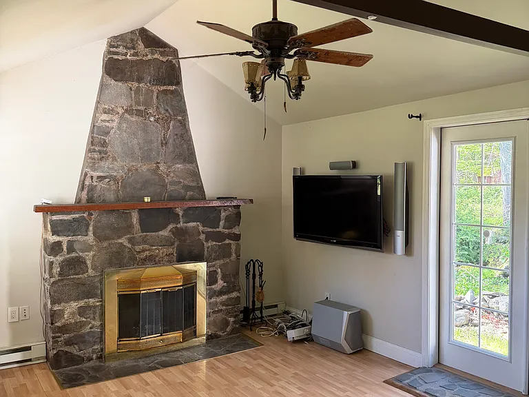800 Hallet Rd — Photo 8