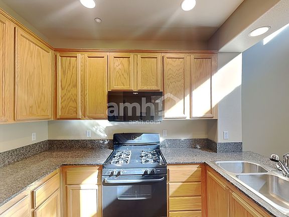 3rd image of 10462 Tuscany Rose Ct