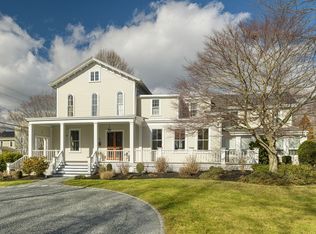 100 Coggeshall Ave, Newport, RI 02840