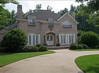 208 Sanders Pl, Simpsonville, SC 29681
