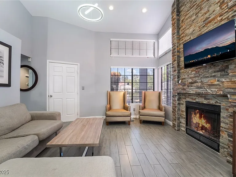 7076 Gunslinger St — Photo 9