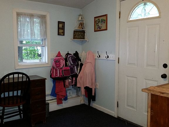 Entry room/laundry room