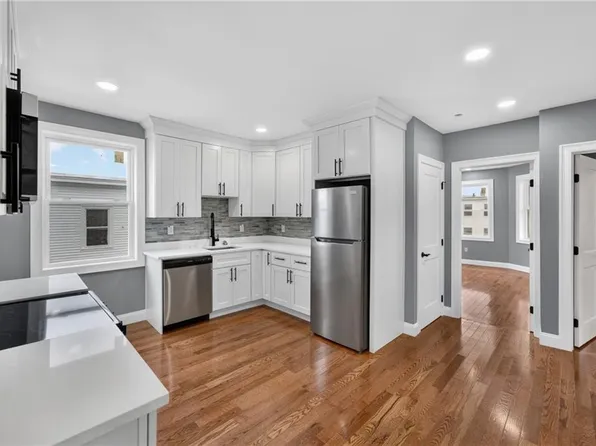 100 Knight St #5, Providence, RI 02909