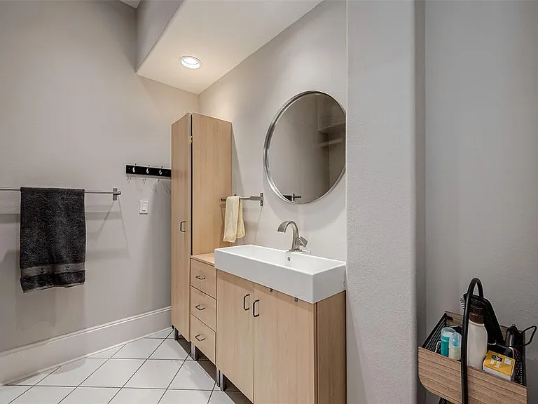 2208 Postoffice St #204 — Photo 4