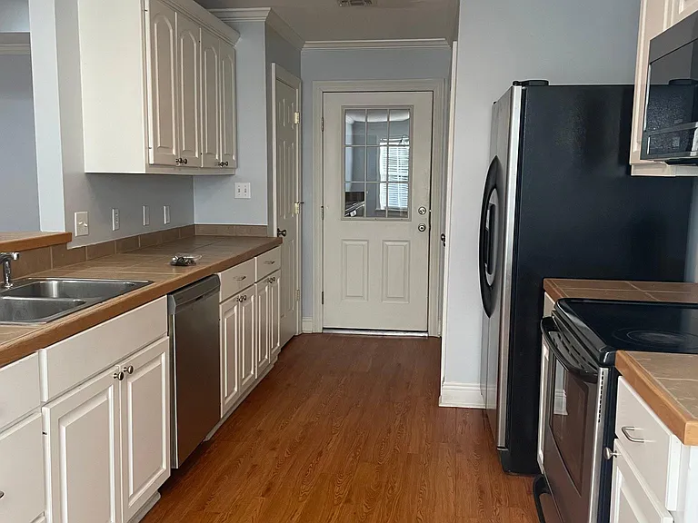 18 Clear Springs Ct — Photo 8