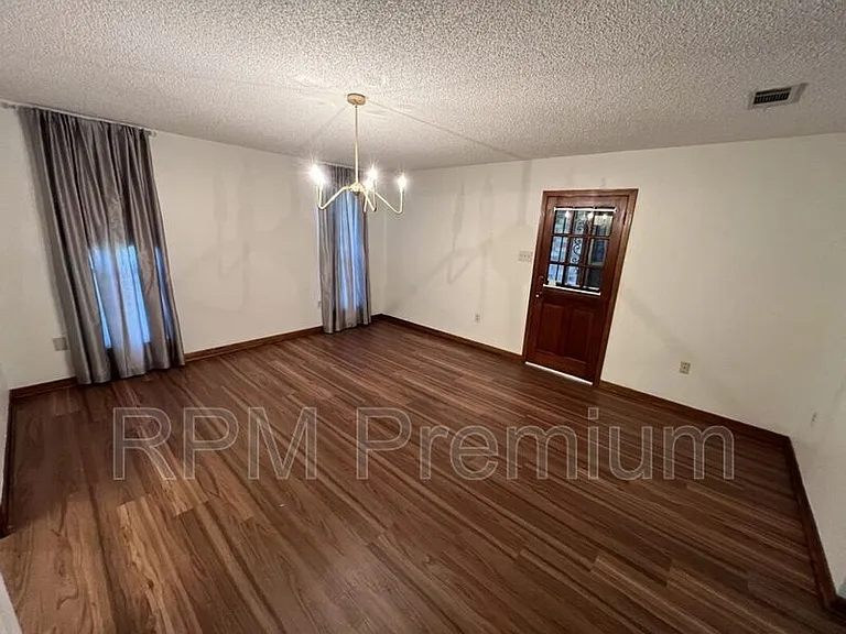13936 Cayuga Dr — Photo 33