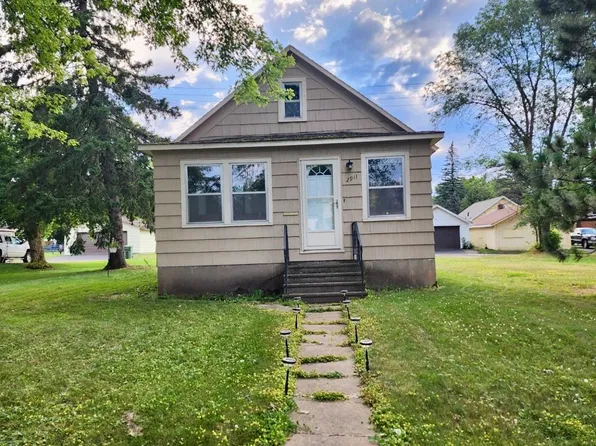 2911 2nd Ave E, Hibbing, MN 55746
