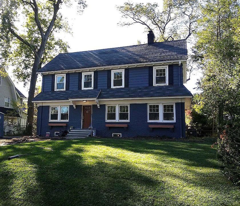 1st image of 186 Fernwood Ave