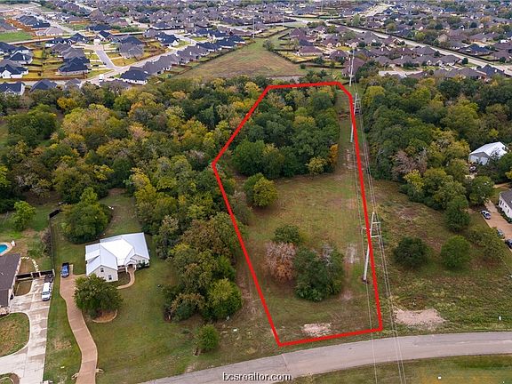 2nd image of 3908 Austins Estates Dr