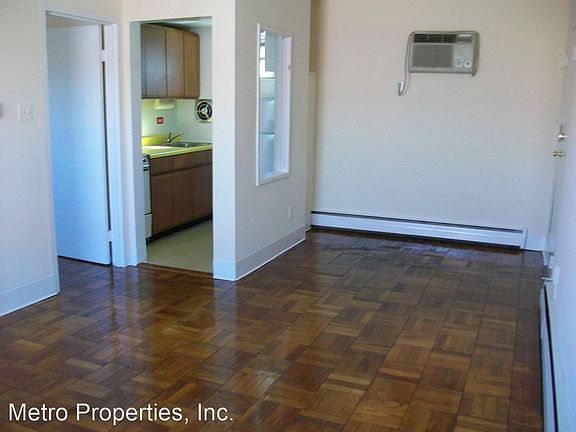 2nd image of 3524 Grove Ave APT 3