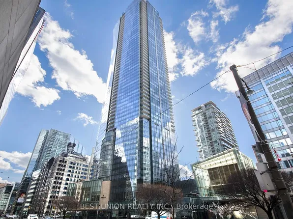 180 University Ave #5301, Toronto, ON M5H 0A2