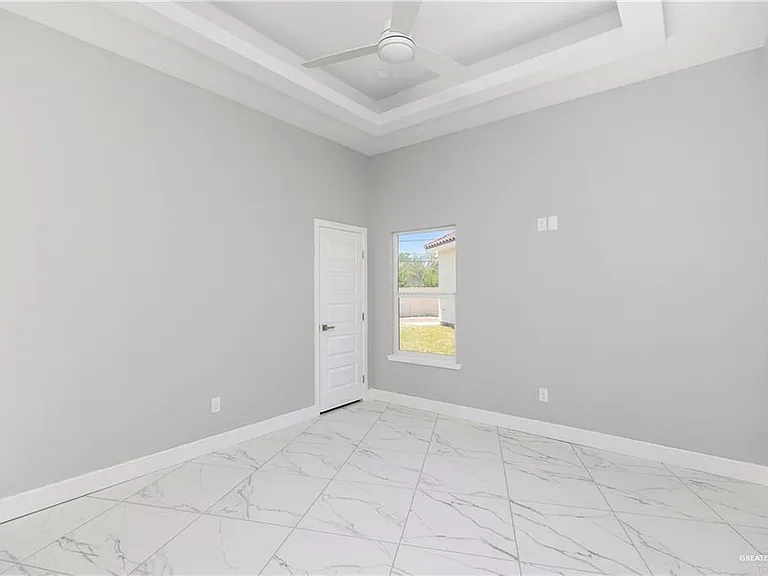 1319 W Gran Via St — Photo 8