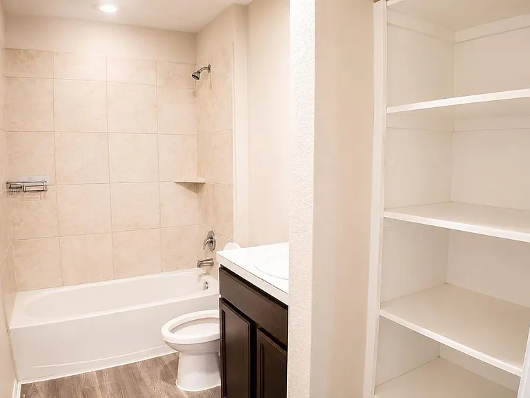 21422 Chester Cliff Ln — Photo 9