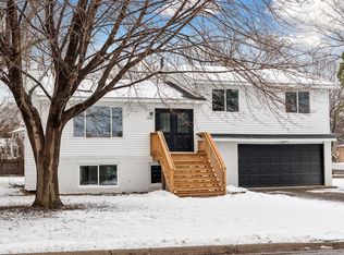 11541 Mississippi Dr N, Champlin, MN 55316