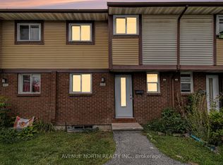 1444 Foxwell St #18, Ottawa, ON K1B 5J4