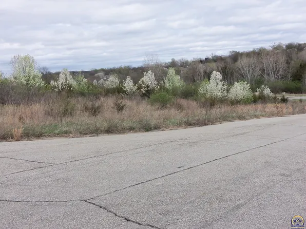 6326 SW 46th Park, Topeka, KS 66610