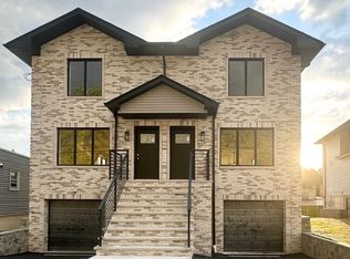 61 Burhans Ave #1A, Yonkers, NY 10701