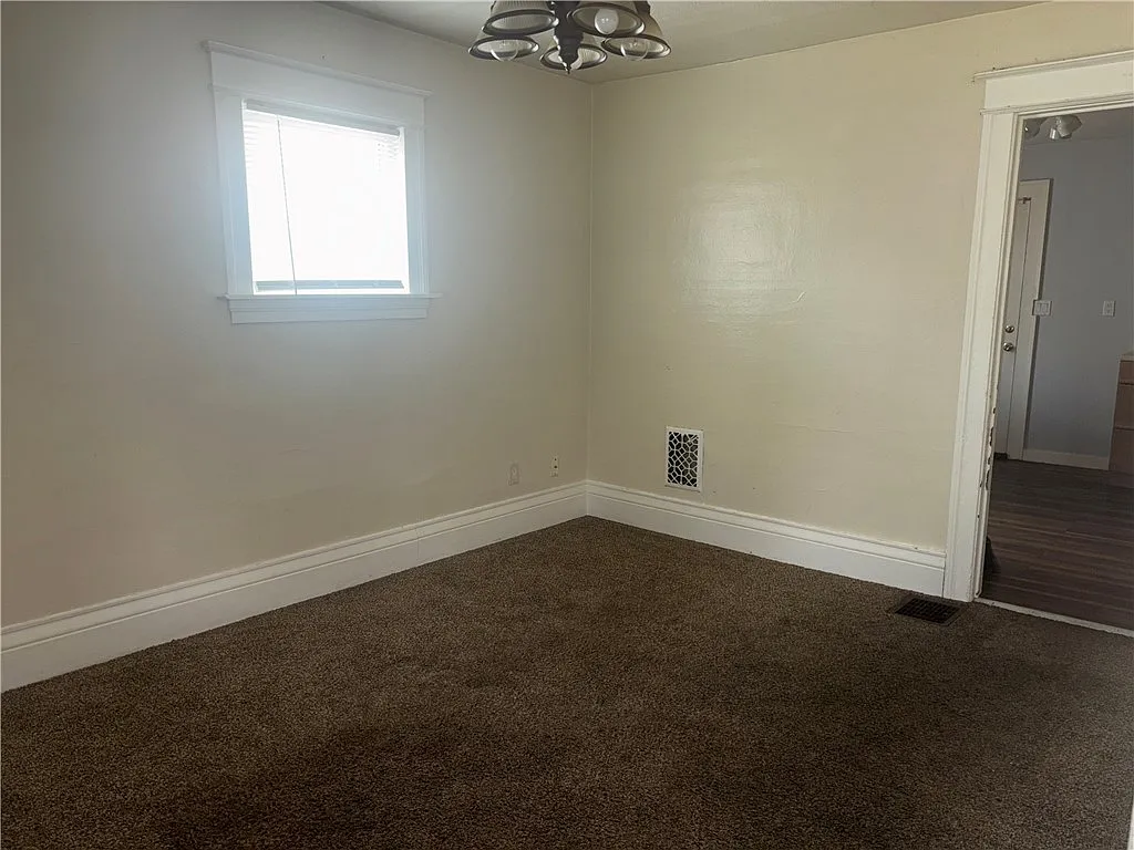 2 bed, 1.0 bath, 728 sqft, $1,100 — Photo 3