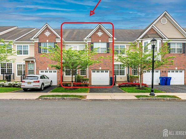 2342 Berkshire Ln, North Brunswick, NJ 08902