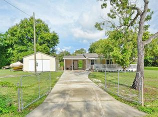 33241 Palm Ln, Leesburg, FL 34788