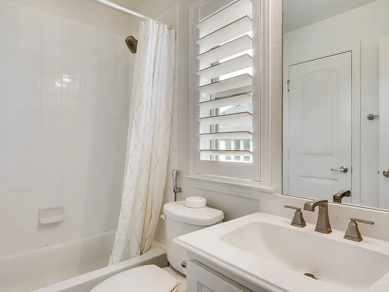 2313 Westlake Ct — Photo 30