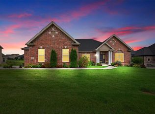 1105 Wilmas Valley Ct, Chesterfield, MO 63005