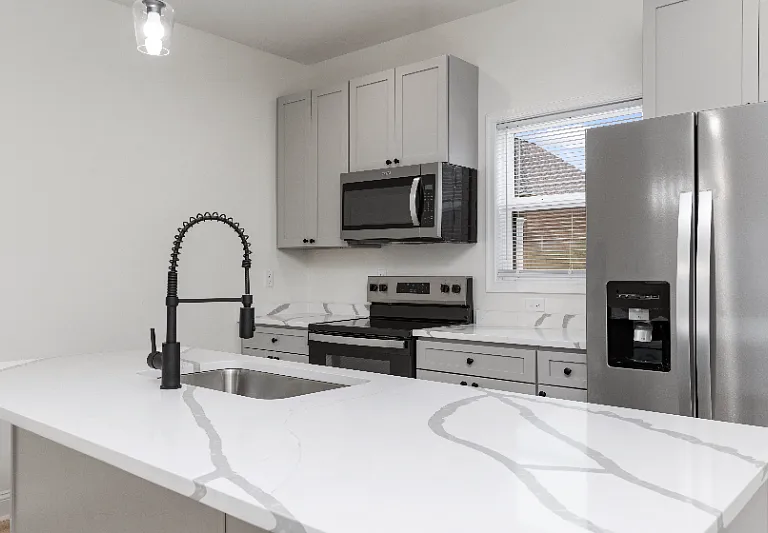 619 N Main St — Photo 28