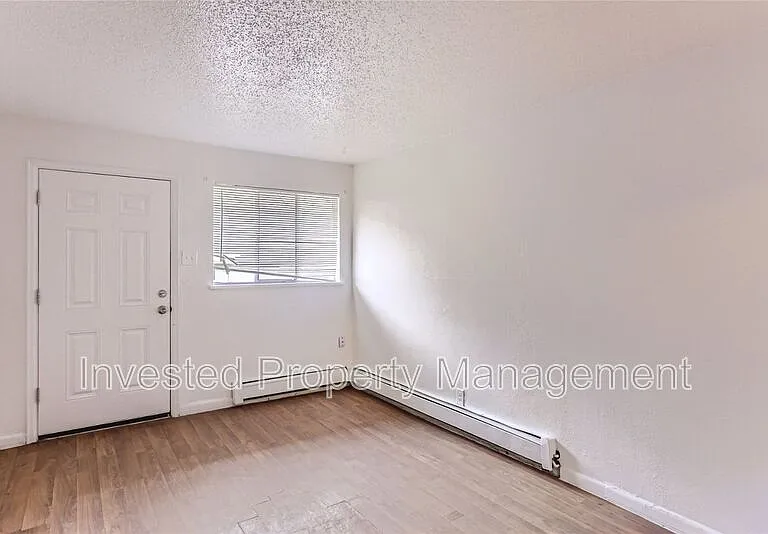 3544 N High St — Photo 2