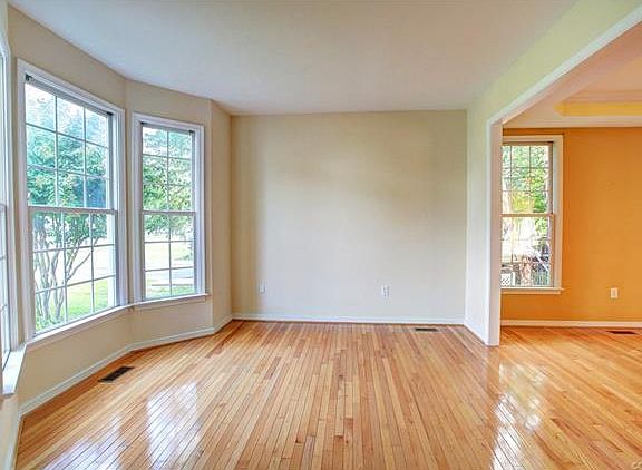 4th image of 4821 Saddleridge Ct