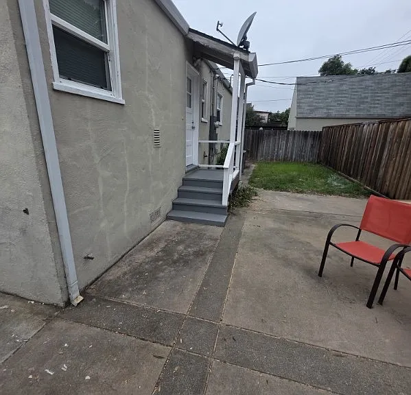 1420 Ohio St #A — Photo 3