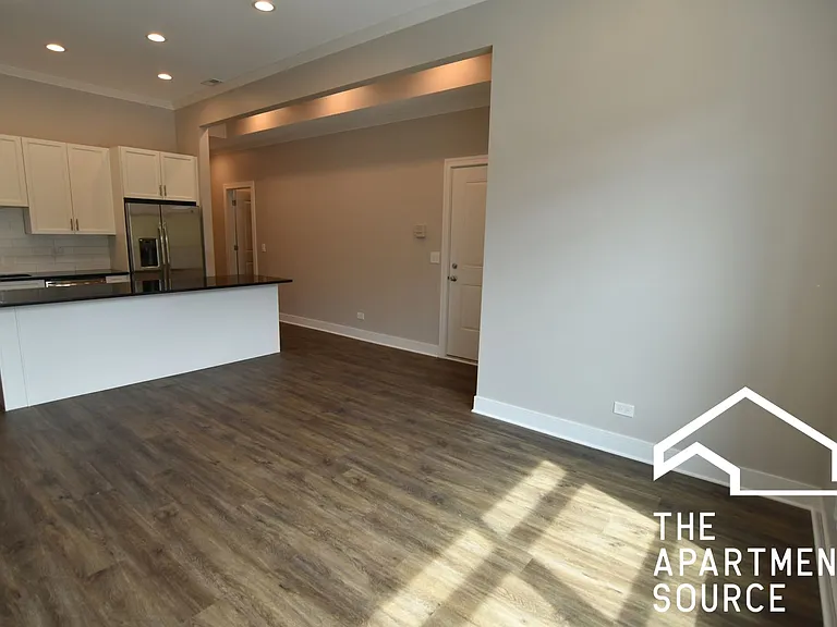 3212 N Halsted St #1 — Photo 6