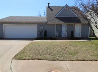 1932 Lariat Cir, Edmond, OK 73003