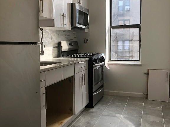 2nd image of 609 W 173rd St APT 3F