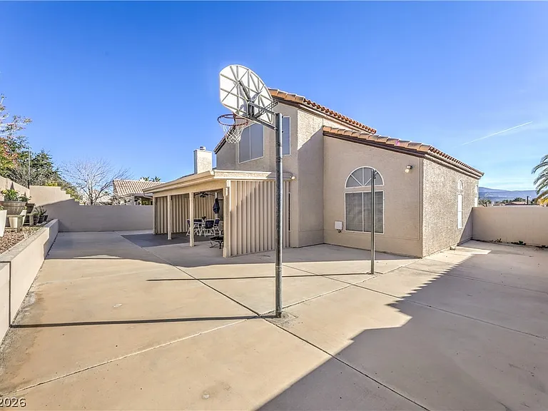 271 Sunshine Springs Ct — Photo 43